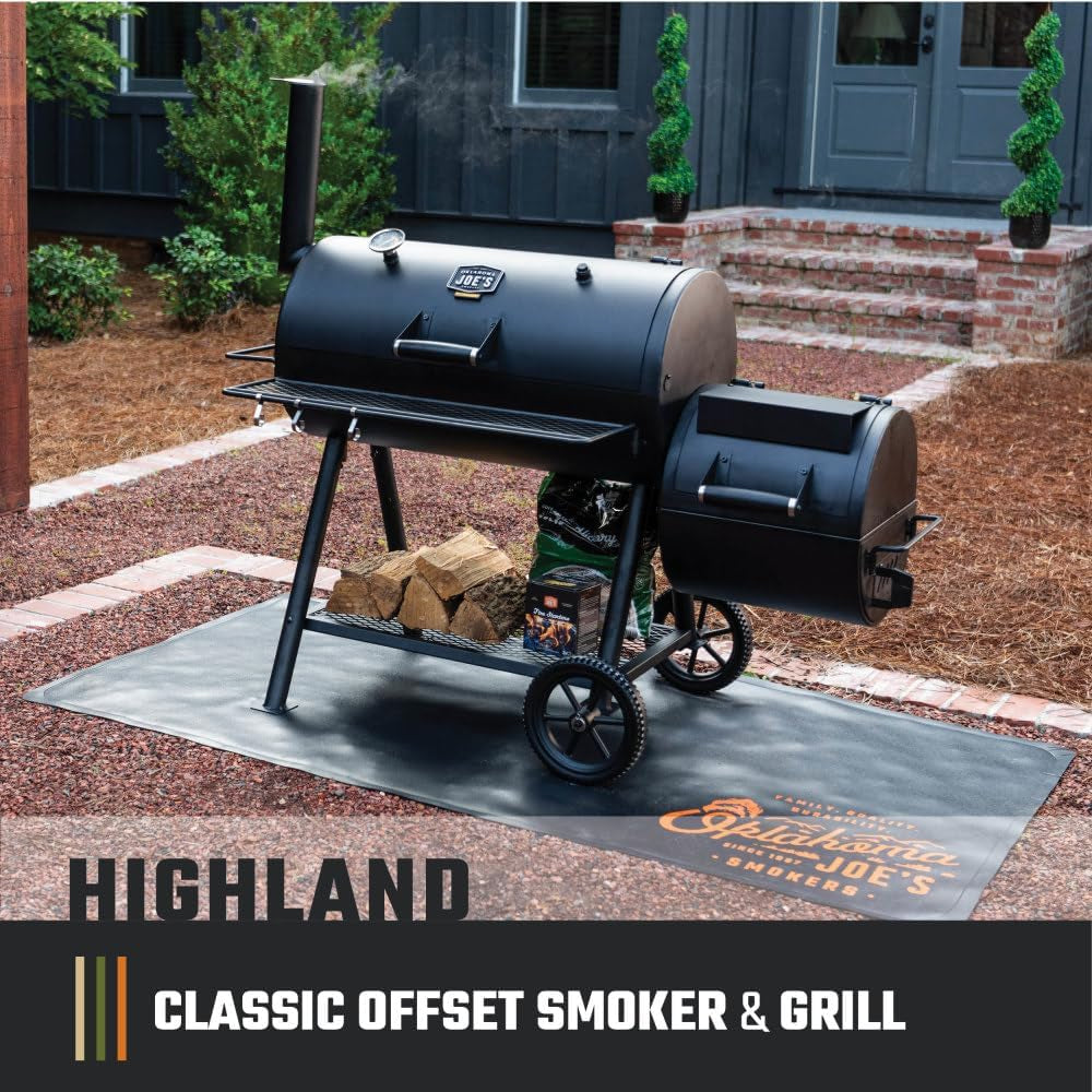 Highland Offset Charcoal Smoker Black 900 SquareInches